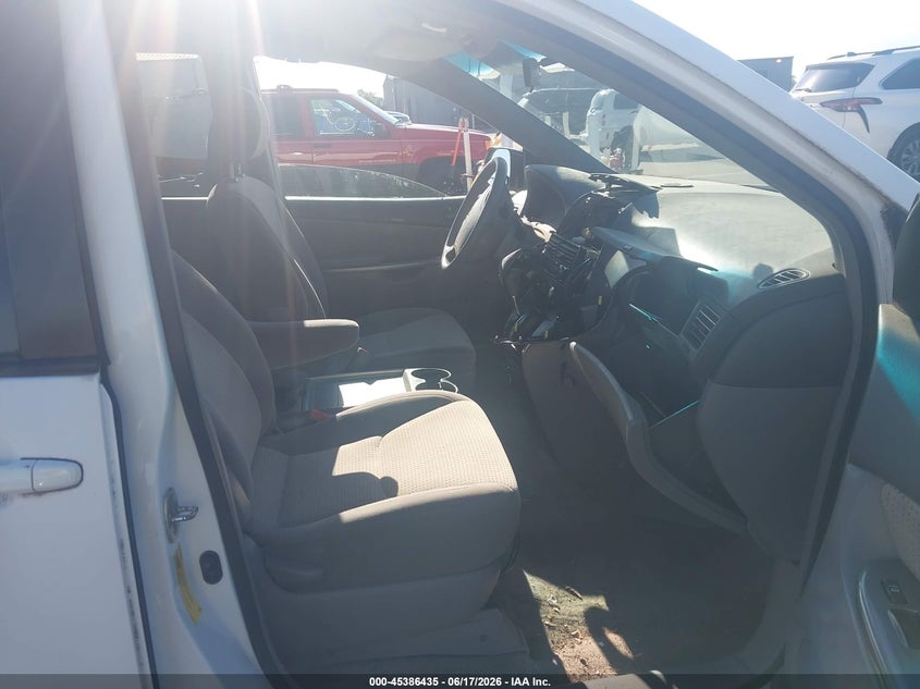2009 Toyota Sienna VIN 5TDZK23CX9S264548 IAAI salvage auction — FRONT END, Salvage (Indiana), sold $1,050 on 2026-07-31 (photo 5)