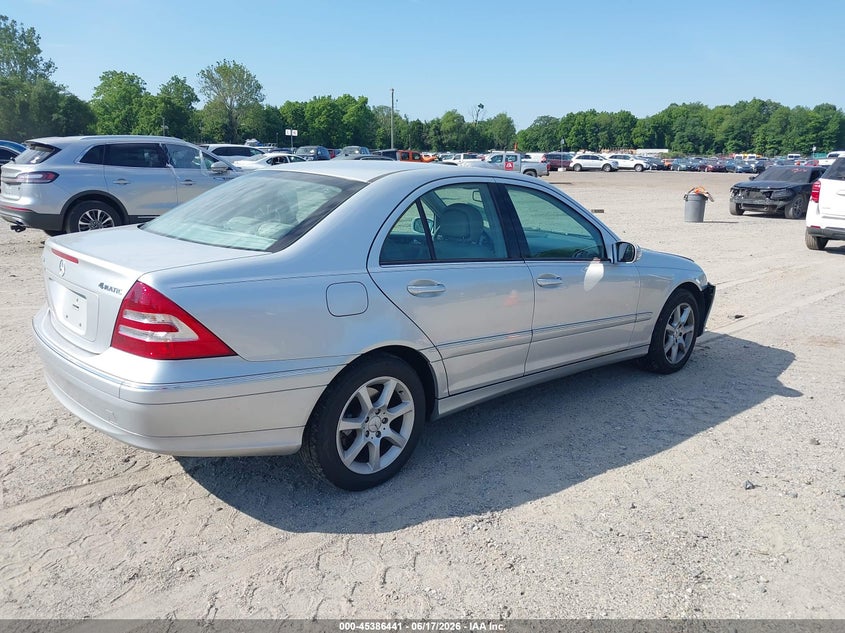 2007 Mercedes-benz C class VIN WDBRF92H87F905184 IAAI salvage auction — FRONT END, Salvage (Idaho), sold $400 on 2026-07-07 (photo 4)