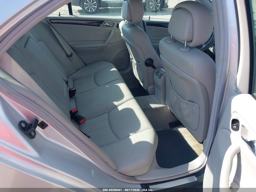 2007 Mercedes-benz C class VIN WDBRF92H87F905184 IAAI salvage auction — FRONT END, Salvage (Idaho), sold $400 on 2026-07-07 (photo 8)