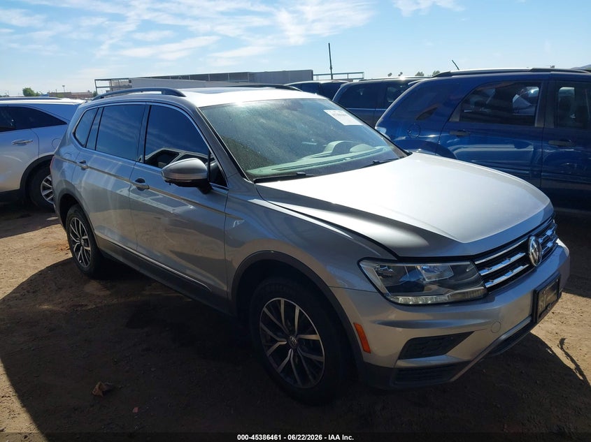 2020 Volkswagen Tiguan VIN 3VV3B7AXXLM020996 IAAI salvage auction — LEFT FRONT, Salvage Title, sold $4,050 on 2026-07-27 (photo 1)