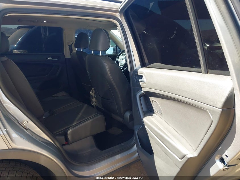 2020 Volkswagen Tiguan VIN 3VV3B7AXXLM020996 IAAI salvage auction — LEFT FRONT, Salvage Title, sold $4,050 on 2026-07-27 (photo 8)