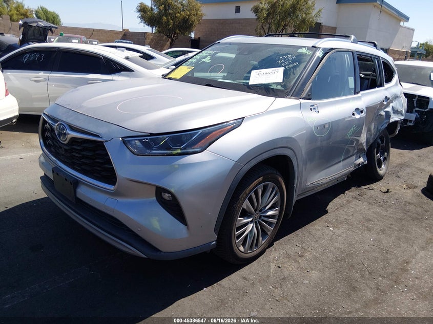 2021 Toyota Highlander VIN 5TDEBRCH0MS065844 IAAI salvage auction — LEFT & RIGHT, Salvage Certificate (California), sold $13,100 on 2026-07-24 (photo 2)