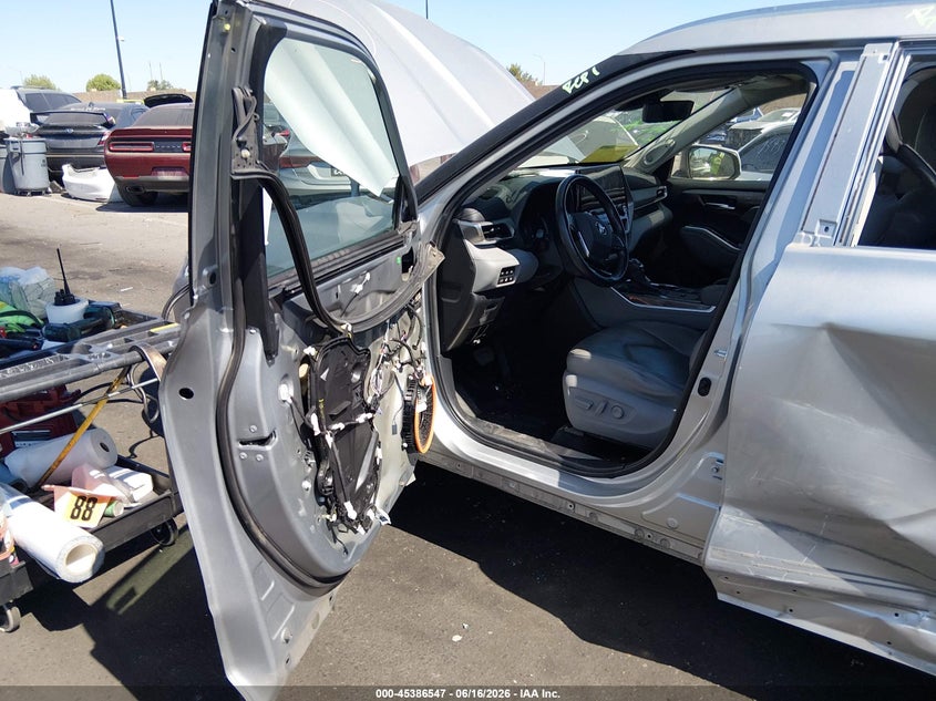 2021 Toyota Highlander VIN 5TDEBRCH0MS065844 IAAI salvage auction — LEFT & RIGHT, Salvage Certificate (California), sold $13,100 on 2026-07-24 (photo 5)