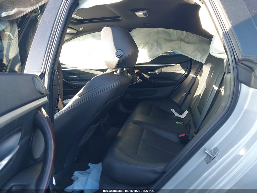 2015 BMW 4er VIN WBA4A5C57FG052287 IAAI salvage auction — LEFT & RIGHT, Salvage Title, sold $3,250 on 2026-07-26 (photo 8)