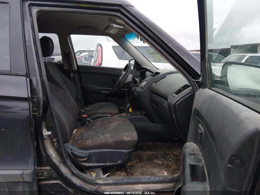 2013 Kia Soul VIN KNDJT2A53D7613681 IAAI salvage auction — NORMAL WEAR, Original (Ohio), sold $425 on 2026-07-21 (photo 5)