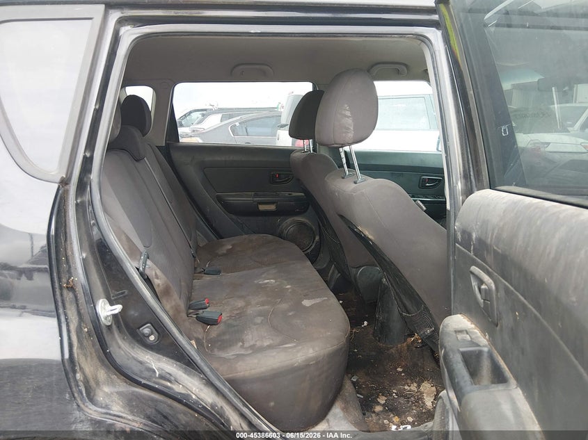 2013 Kia Soul VIN KNDJT2A53D7613681 IAAI salvage auction — NORMAL WEAR, Original (Ohio), sold $425 on 2026-07-21 (photo 8)