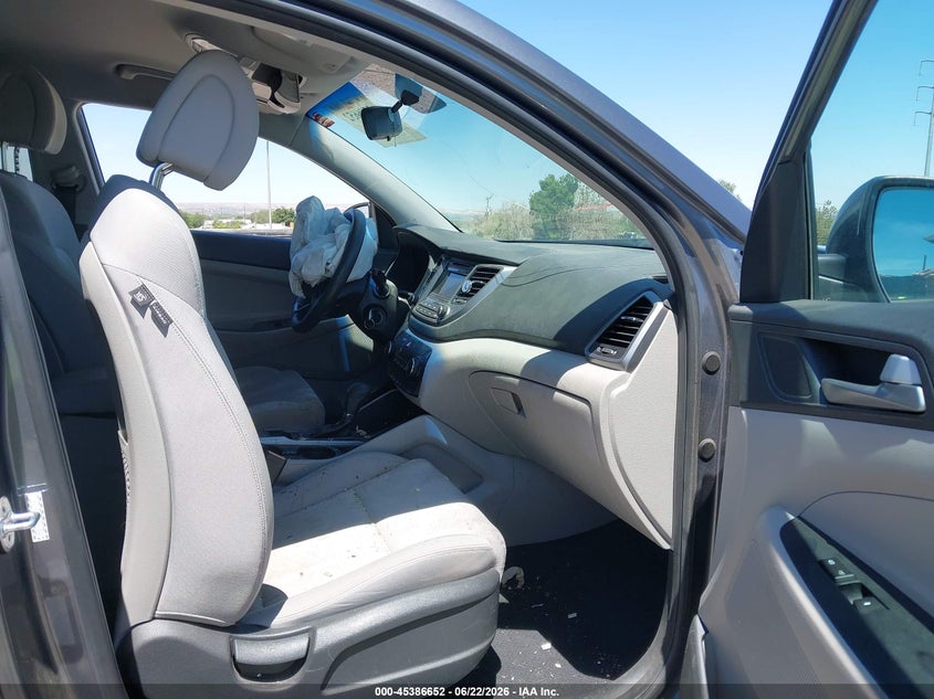 2017 Hyundai Tucson VIN KM8J33A41HU401524 IAAI salvage auction — FRONT END, Salvage (New Mexico), sold $1,100 on 2026-07-29 (photo 5)