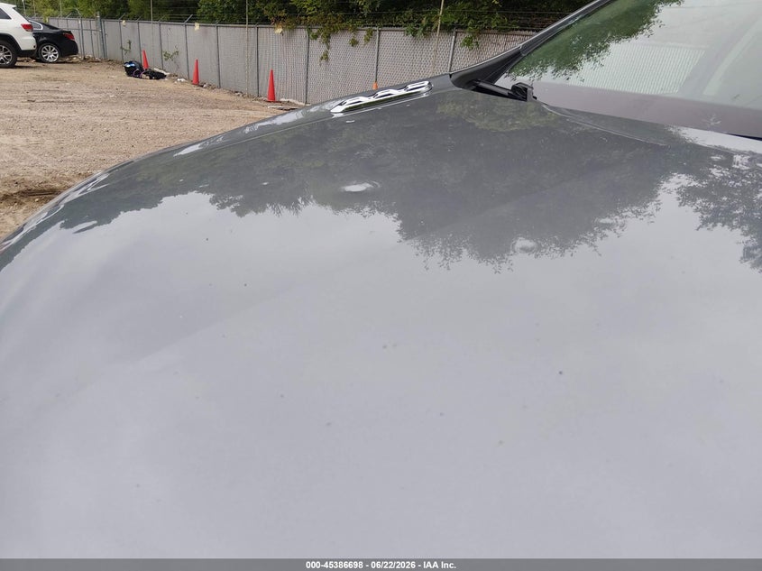 2020 Buick Envision VIN LRBFX2SA7LD150352 IAAI salvage auction — HAIL, Salvage Title, sold $8,100 on 2026-07-22 (photo 6)