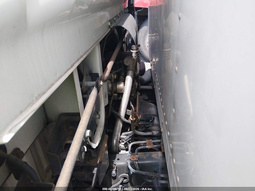 2003 Mitsubishi fuso truck Fe VIN JW6AAF1H53L006999 IAAI salvage auction — Unknown, Salvage (Illinois), sold $625 on 2026-07-29 (photo 9)
