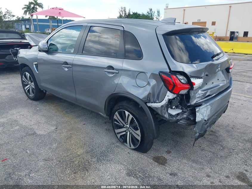2025 Mitsubishi Outlander VIN JA4ARUAUXSU007014 IAAI salvage auction — FRONT & REAR, Salvage Title, sold $2,650 on 2026-08-19 (photo 3)