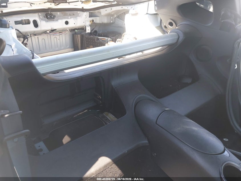 2016 Nissan 370z VIN JN1AZ4EH9GM931781 IAAI salvage auction — STRIPPED, Salvage (California), sold $500 on 2026-07-22 (photo 8)