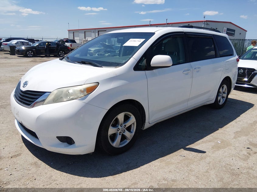 2012 Toyota Sienna VIN 5TDKK3DC1CS185458 IAAI salvage auction — RIGHT FRONT, Salvage (Kansas), sold $1,800 on 2026-07-10 (photo 2)