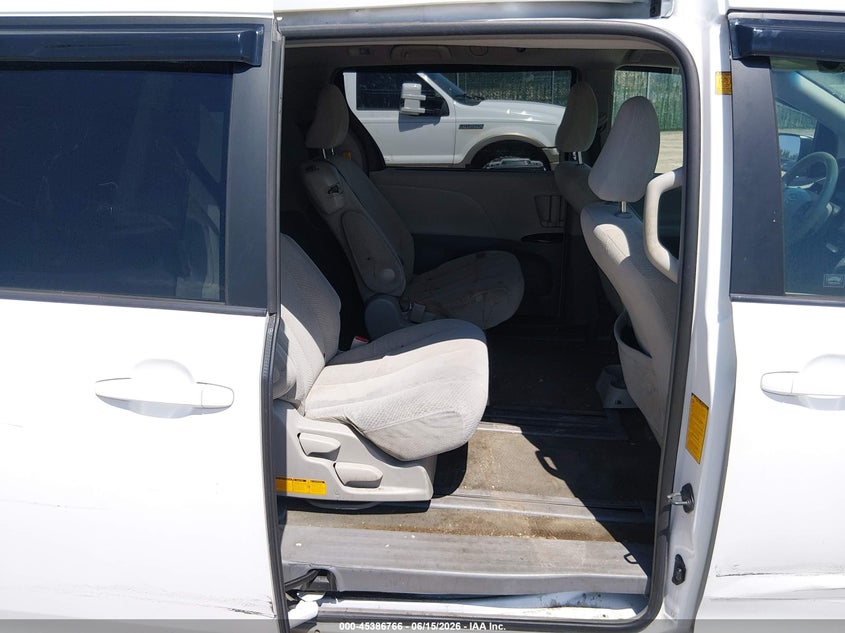 2012 Toyota Sienna VIN 5TDKK3DC1CS185458 IAAI salvage auction — RIGHT FRONT, Salvage (Kansas), sold $1,800 on 2026-07-10 (photo 8)