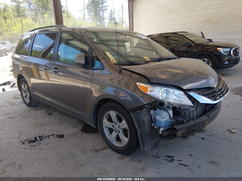 2012 Toyota Sienna VIN 5TDKK3DC9CS225348 IAAI salvage auction — LEFT FRONT, Salvage Title, sold $925 on 2026-07-22 (photo 1)