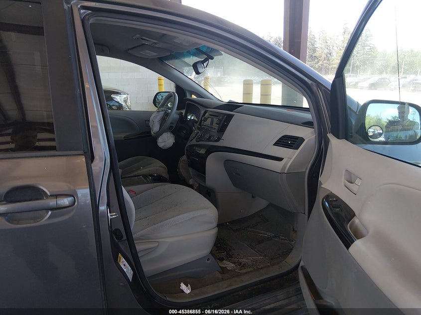 2012 Toyota Sienna VIN 5TDKK3DC9CS225348 IAAI salvage auction — LEFT FRONT, Salvage Title, sold $925 on 2026-07-22 (photo 5)