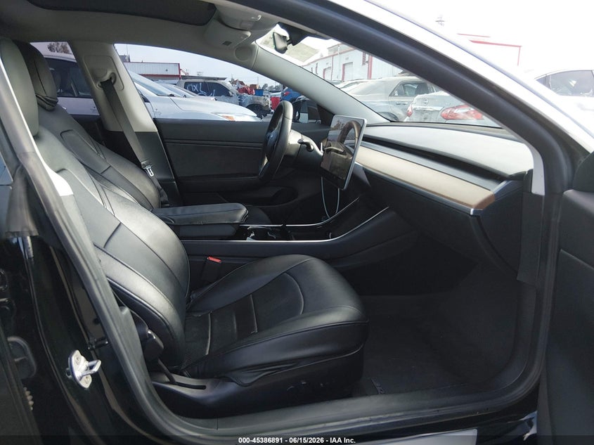 2019 Tesla Model 3 VIN 5YJ3E1EA7KF434796 IAAI salvage auction — LEFT FRONT, Salvage Title, sold $6,100 on 2026-08-03 (photo 5)
