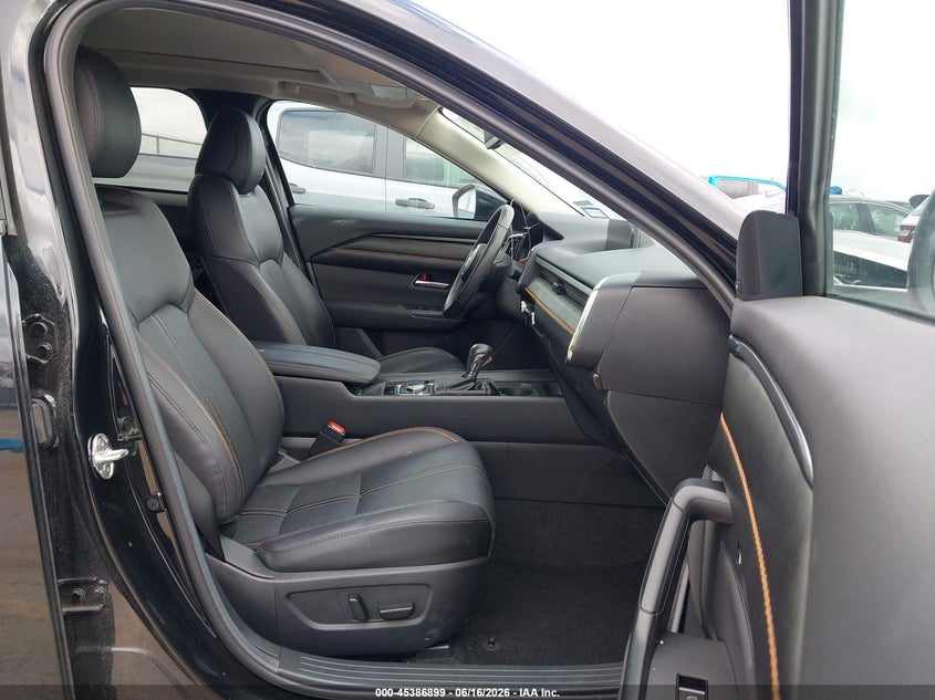 2025 Mazda Cx-50 VIN 7MMVABEM0SN322489 IAAI salvage auction — LEFT FRONT, Original (Texas), sold $11,700 on 2026-08-27 (photo 5)