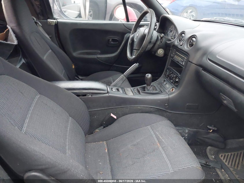 1999 Mazda Mx-5 miata VIN JM1NB3537X0129691 IAAI salvage auction — NORMAL WEAR, Clear (Illinois), sold $600 on 2026-07-29 (photo 5)