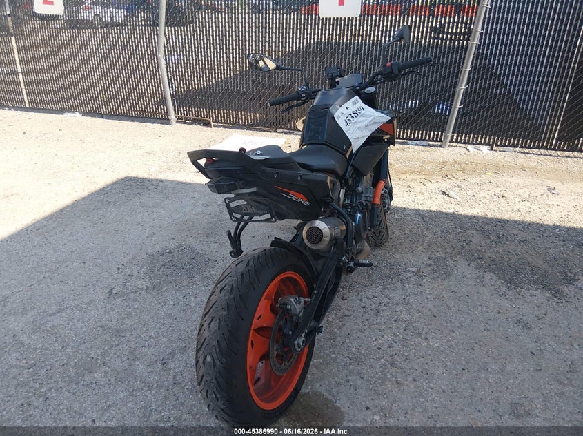 2020 Ktm 790 adventure VIN VBKTU6409LM780073 IAAI salvage auction — SIDE, Salvage (Texas), sold $2,550 on 2026-07-08 (photo 4)