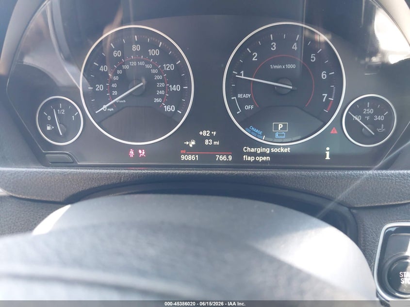 2017 BMW 3er VIN WBA8E1C33HA029690 IAAI salvage auction — FRONT END, Salvage (California), sold $3,675 on 2026-07-06 (photo 7)