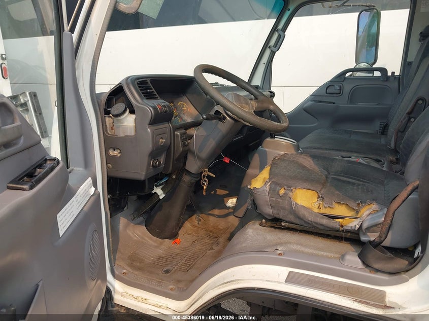 2007 Isuzu W4s042 npr hd dsl reg VIN JALC4B16177003098 IAAI salvage auction — LEFT & RIGHT, Rebuildable (Florida), sold $1,100 on 2026-07-08 (photo 7)