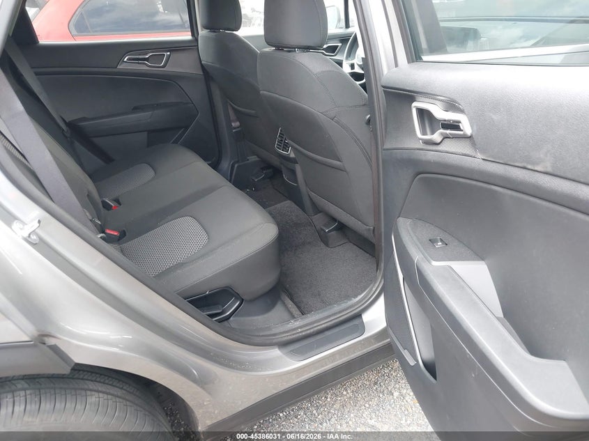 2025 Kia Sportage VIN KNDPUCDG1S7236601 IAAI salvage auction — ENGINE BURN, Salvage Title, sold $25 on 2026-07-29 (photo 8)