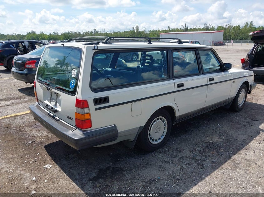 1992 Volvo 240 VIN YV1AW8804N1929853 IAAI salvage auction — SIDE, Rebuildable (Florida), sold $850 on 2026-07-20 (photo 4)