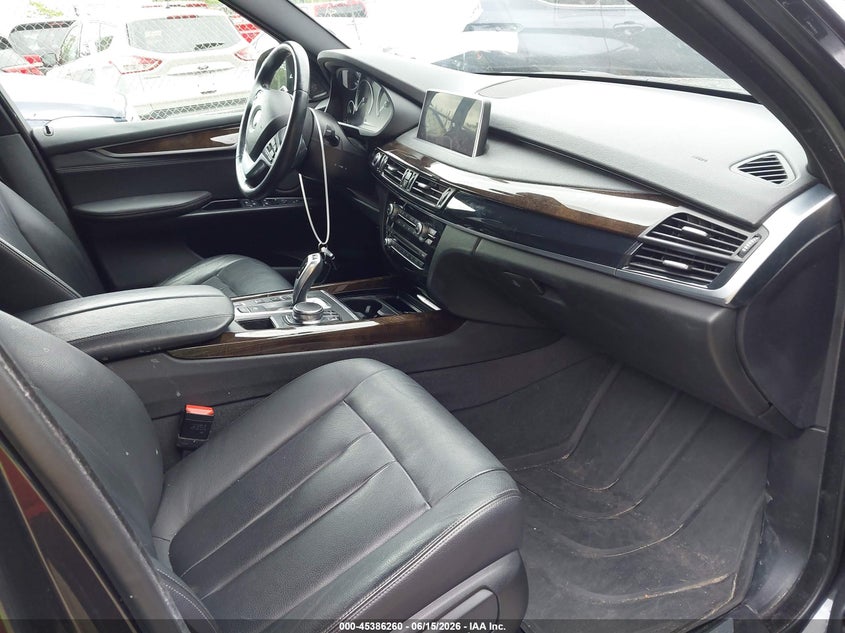 2018 BMW X5 VIN 5UXKT0C50J0W01111 IAAI salvage auction — FRONT END, Salvage (Massachusetts), sold $7,200 on 2026-07-28 (photo 5)
