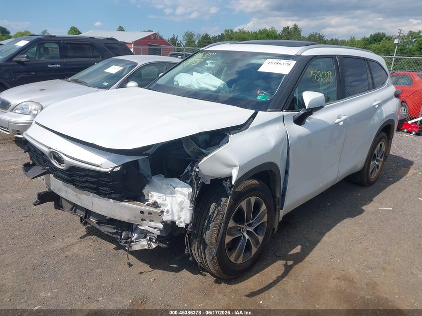 2023 Toyota Highlander VIN 5TDKDRBH5PS045656 IAAI salvage auction — FRONT END, Salvage (Virginia), sold $13,200 on 2026-07-28 (photo 2)