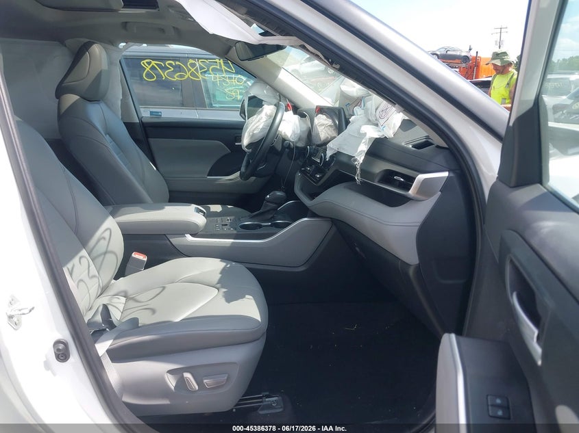 2023 Toyota Highlander VIN 5TDKDRBH5PS045656 IAAI salvage auction — FRONT END, Salvage (Virginia), sold $13,200 on 2026-07-28 (photo 5)