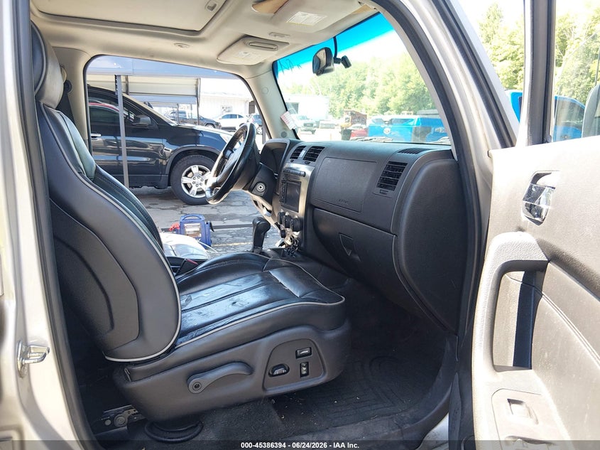 2006 Hummer H3 VIN 5GTDN136168307043 IAAI salvage auction — SIDE, Salvage (Connecticut), sold $475 on 2026-07-30 (photo 5)