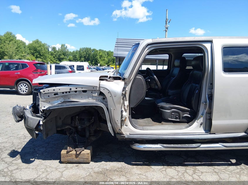 2006 Hummer H3 VIN 5GTDN136168307043 IAAI salvage auction — SIDE, Salvage (Connecticut), sold $475 on 2026-07-30 (photo 6)