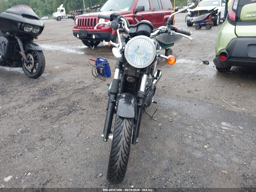 2013 Triumph motorcycle Bonneville VIN SMT900K14DT586222 IAAI salvage auction — SIDE, Clear (Massachusetts), sold $425 on 2026-07-07 (photo 5)