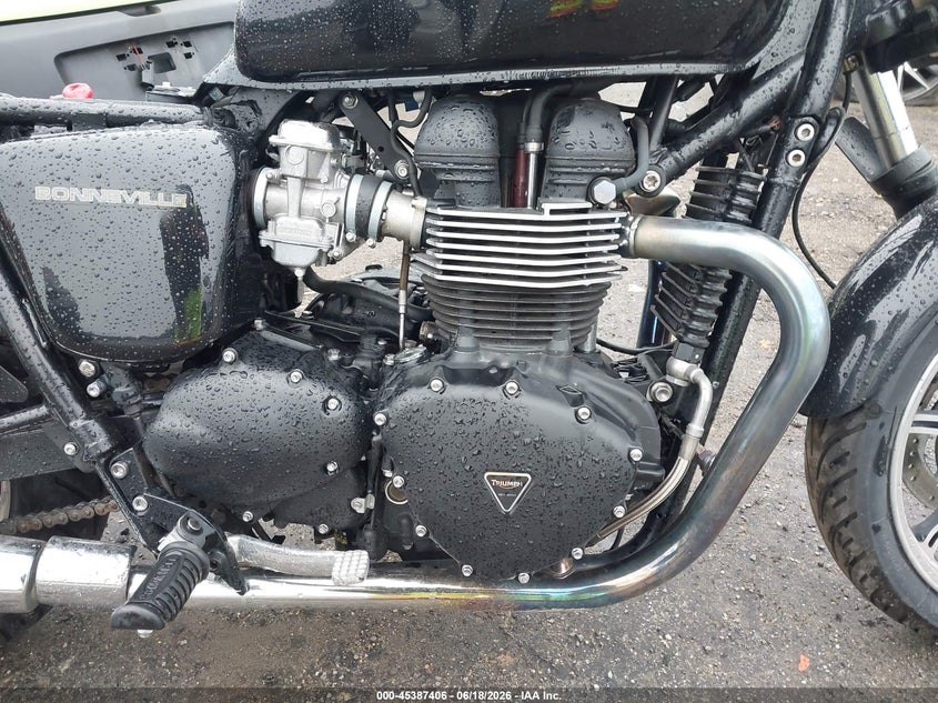 2013 Triumph motorcycle Bonneville VIN SMT900K14DT586222 IAAI salvage auction — SIDE, Clear (Massachusetts), sold $425 on 2026-07-07 (photo 8)