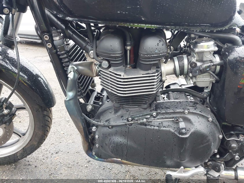 2013 Triumph motorcycle Bonneville VIN SMT900K14DT586222 IAAI salvage auction — SIDE, Clear (Massachusetts), sold $425 on 2026-07-07 (photo 9)