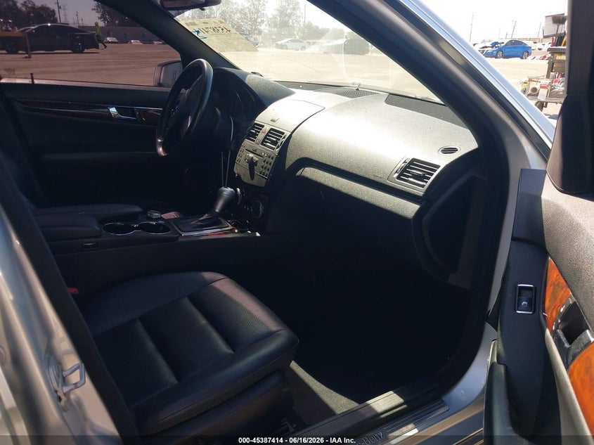 2010 Mercedes-benz C-klasse VIN WDDGF5EB6AR110770 IAAI salvage auction — REAR END, Salvage (California), sold $425 on 2026-07-23 (photo 5)