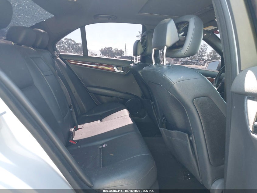 2010 Mercedes-benz C-klasse VIN WDDGF5EB6AR110770 IAAI salvage auction — REAR END, Salvage (California), sold $675 on 2026-07-24 (photo 8)