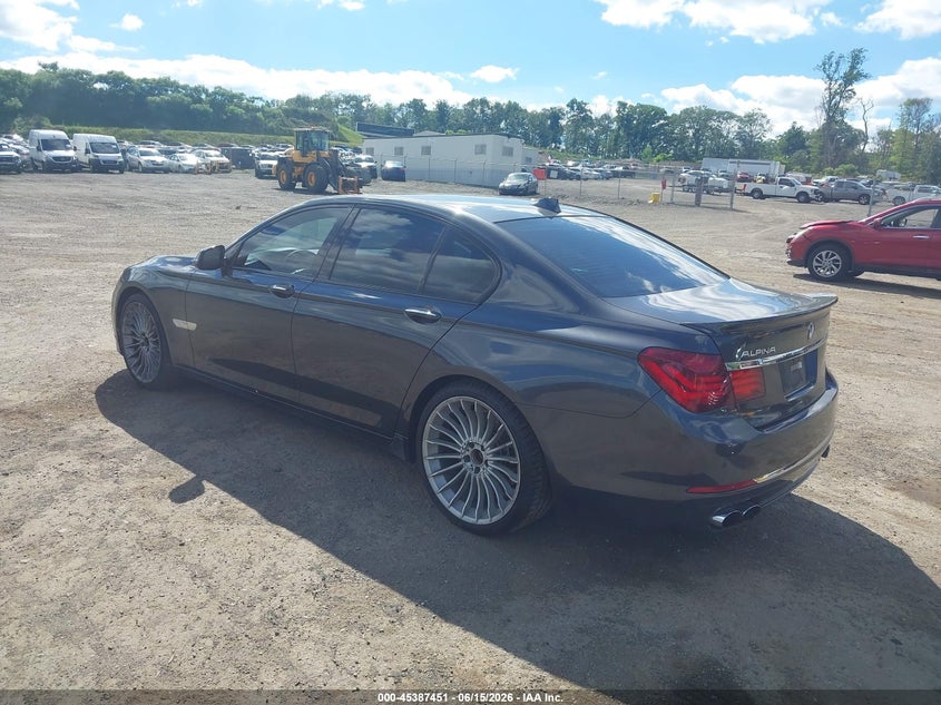 2013 BMW 7er VIN WBAYA8C56DDS15352 IAAI salvage auction — Burn Engine, Salvage (New Jersey), sold $4,250 on 2026-07-11 (photo 3)