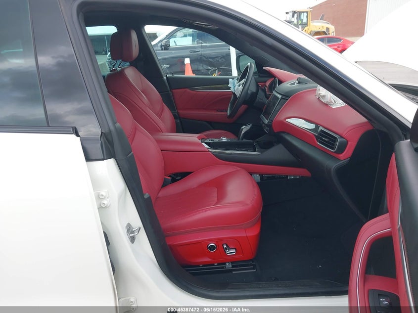 2022 Maserati Levante VIN ZN661XUA8NX400274 IAAI salvage auction — FRONT END, Original (Texas), sold $8,600 on 2026-08-12 (photo 5)