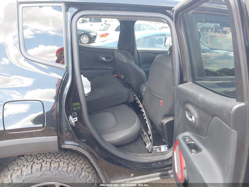 2016 Jeep Renegade VIN ZACCJBCT5GPD56993 IAAI salvage auction — FRONT END, Salvage (Minnesota), sold $3,500 on 2026-08-19 (photo 8)