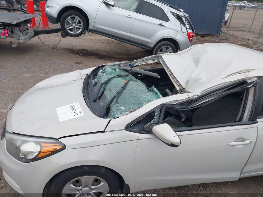 2015 Kia Forte VIN KNAFK4A66F5312525 IAAI salvage auction — ALL OVER, Clear (Indiana), sold $250 on 2026-07-11 (photo 6)