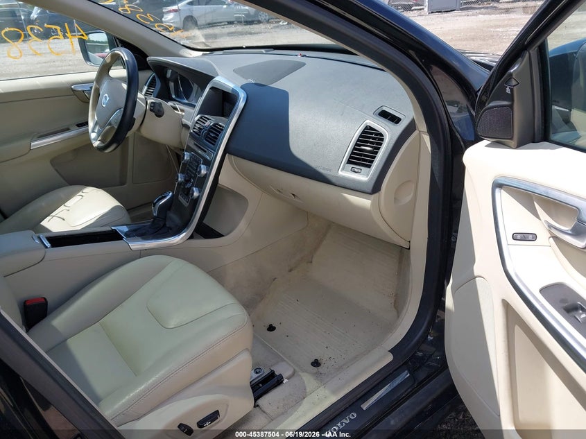 2015 Volvo Xc60 VIN YV4612RM1F2717588 IAAI salvage auction — RIGHT REAR, Clear (Virginia), sold $5,600 on 2026-07-24 (photo 5)
