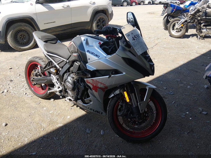 2024 Suzuki Gsx VIN JS1EM13B6R7102463 IAAI salvage auction — RIGHT SIDE, Salvage (Tennessee), sold $2,550 on 2026-07-08 (photo 1)
