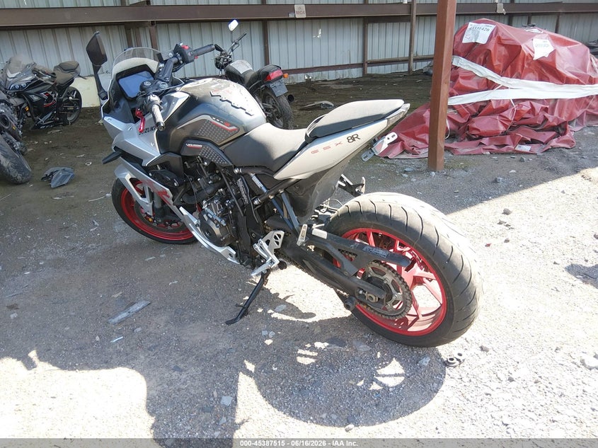 2024 Suzuki Gsx VIN JS1EM13B6R7102463 IAAI salvage auction — RIGHT SIDE, Salvage (Tennessee), sold $2,550 on 2026-07-08 (photo 3)