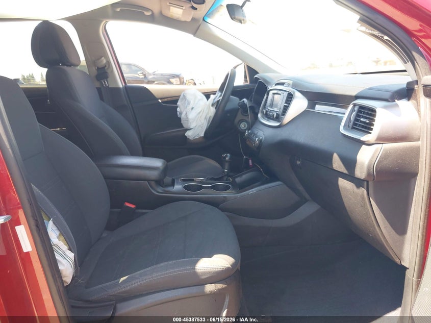 2017 Kia Sorento VIN 5XYPGDA52HG218636 IAAI salvage auction — LEFT FRONT, Salvage (California), sold $1,050 on 2026-07-08 (photo 5)