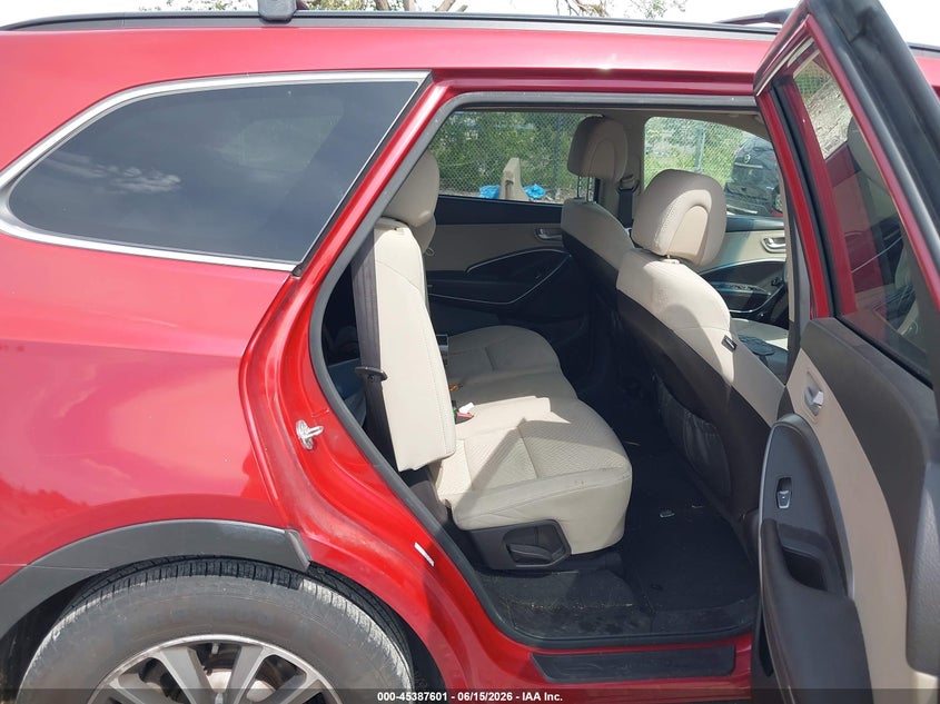 2017 Hyundai Santa fe VIN KM8SMDHF4HU200263 IAAI salvage auction — FRONT END, Clear (Wisconsin), sold $1,300 on 2026-07-28 (photo 8)