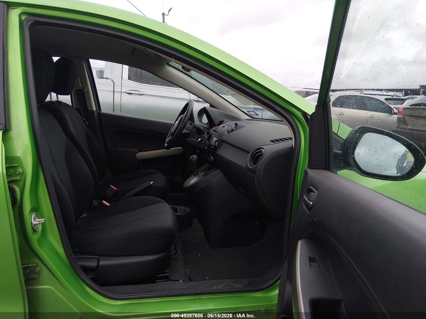 2013 Mazda 2 VIN JM1DE1KZ1D0165663 IAAI salvage auction — NORMAL WEAR, Clear (Massachusetts), sold $1,000 on 2026-07-07 (photo 5)