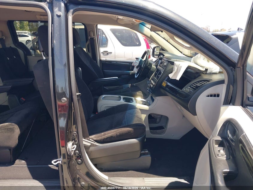 2013 Dodge Caravan VIN 2C4RDGCG1DR820371 IAAI salvage auction — FRONT END, Salvage (California), sold $675 on 2026-07-09 (photo 5)