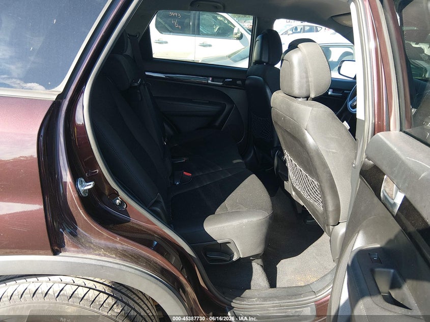 2015 Kia Sorento VIN 5XYKT3A60FG629362 IAAI salvage auction — FRONT END, Salvage (Kentucky), sold $800 on 2026-07-29 (photo 8)