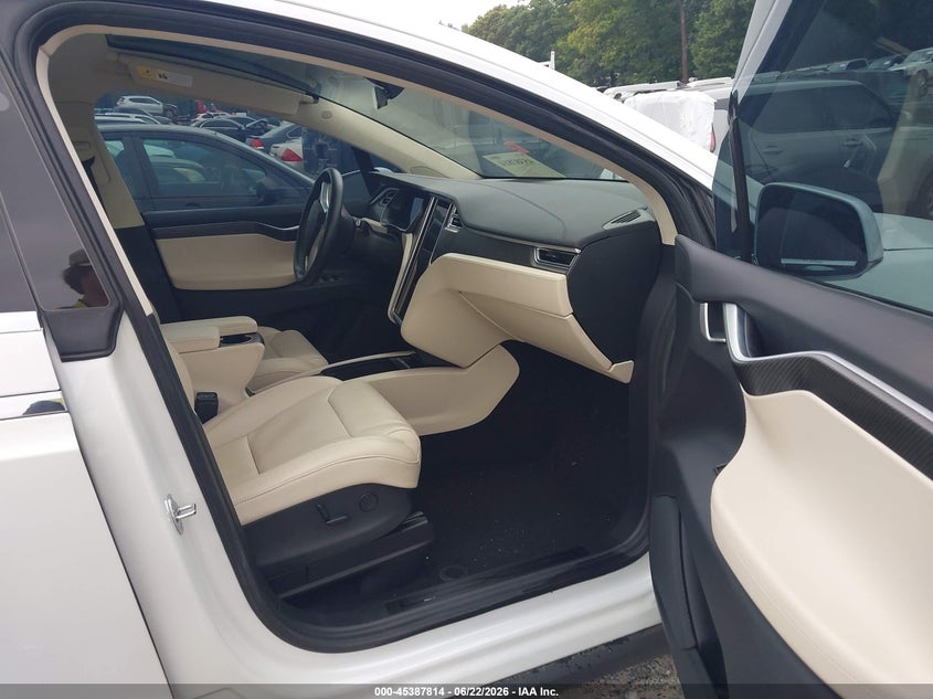 2017 Tesla Model x VIN 5YJXCBE49HF067514 IAAI salvage auction — LEFT REAR, Salvage (Georgia), sold $10,500 on 2026-07-29 (photo 5)